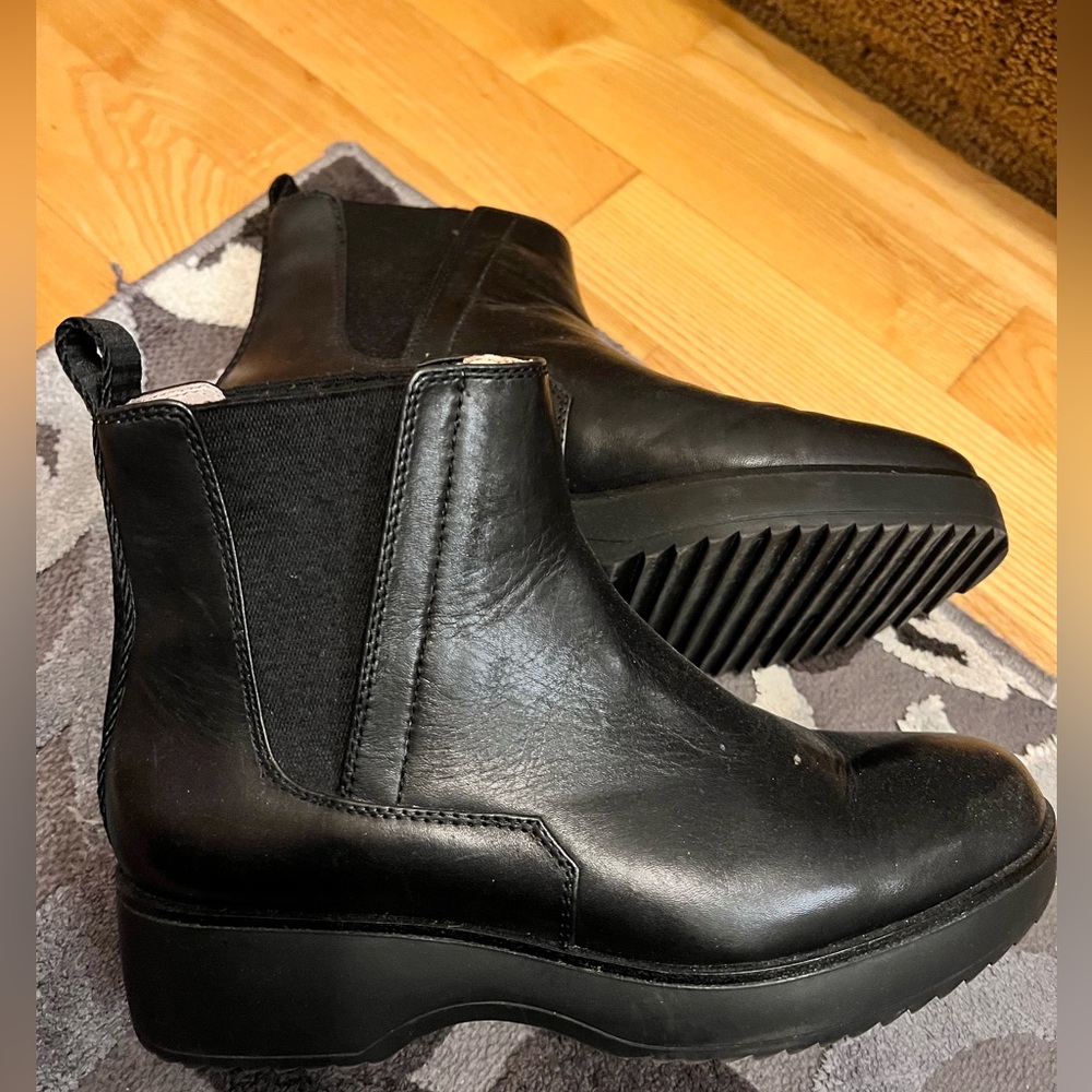 Booties size 37.5